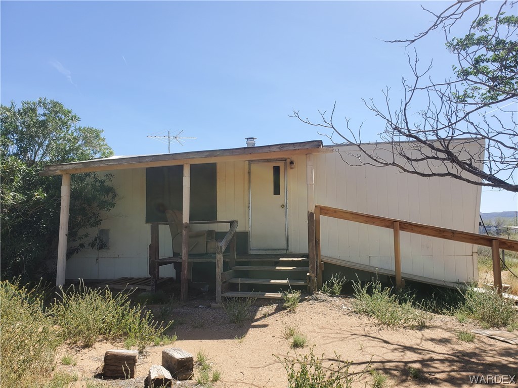 3520 Magma Road Golden Valley, AZ 86413 - Photo 3 of 16