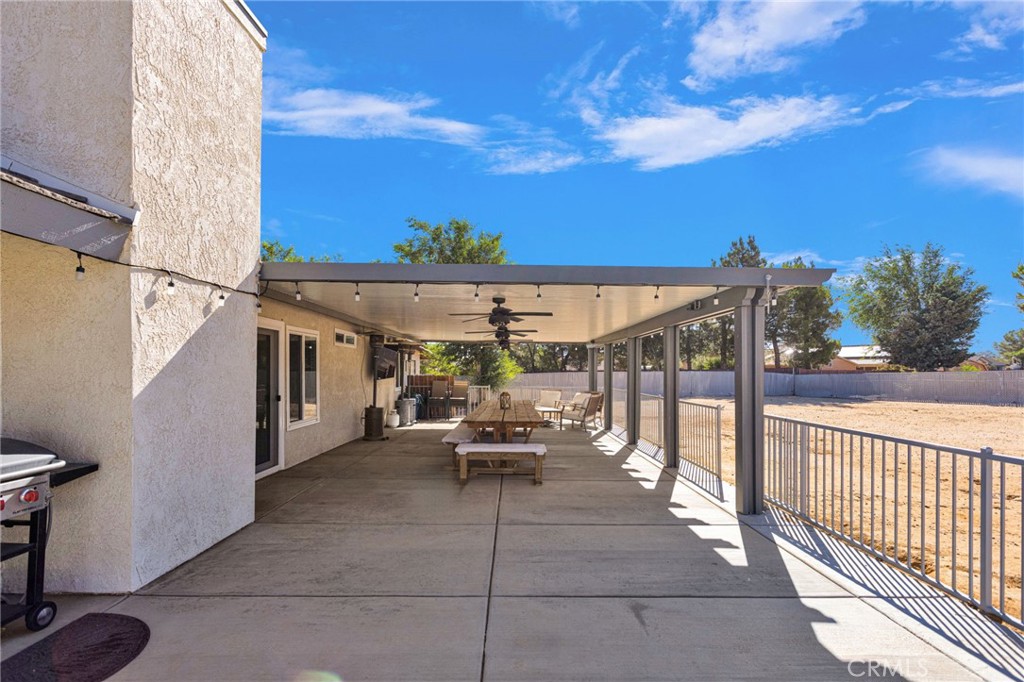19121 Nimshew Road Apple Valley, CA 92308 - Photo 9 of 49