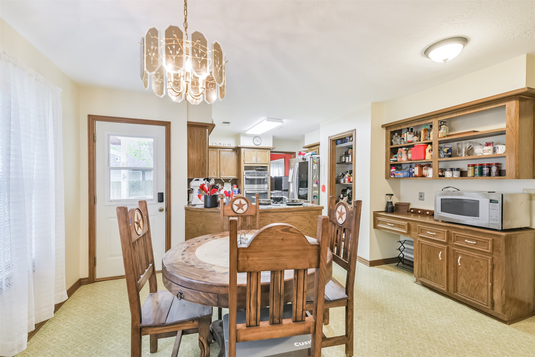 6 Amara Court The Woodlands, TX 77381 - Photo 11 of 23 Gallery Image 11