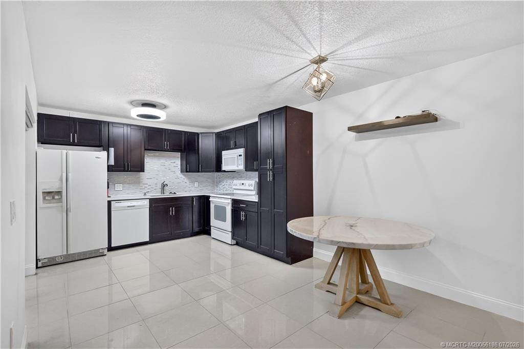 5708 Southeast Windsong Lane Stuart, FL 34997 - Photo 5 of 25