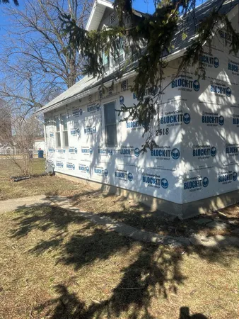 $1,500 | 2318 Washington Street, Unit 1, Waukegan, IL 60085