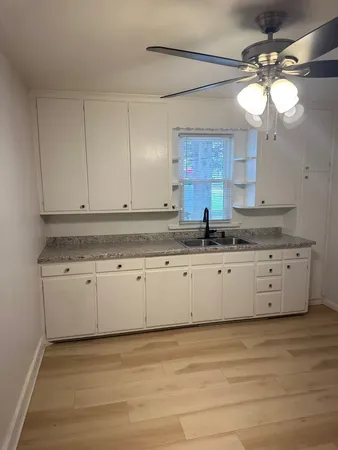 $1,500 | 2318 Washington Street, Unit 1, Waukegan, IL 60085