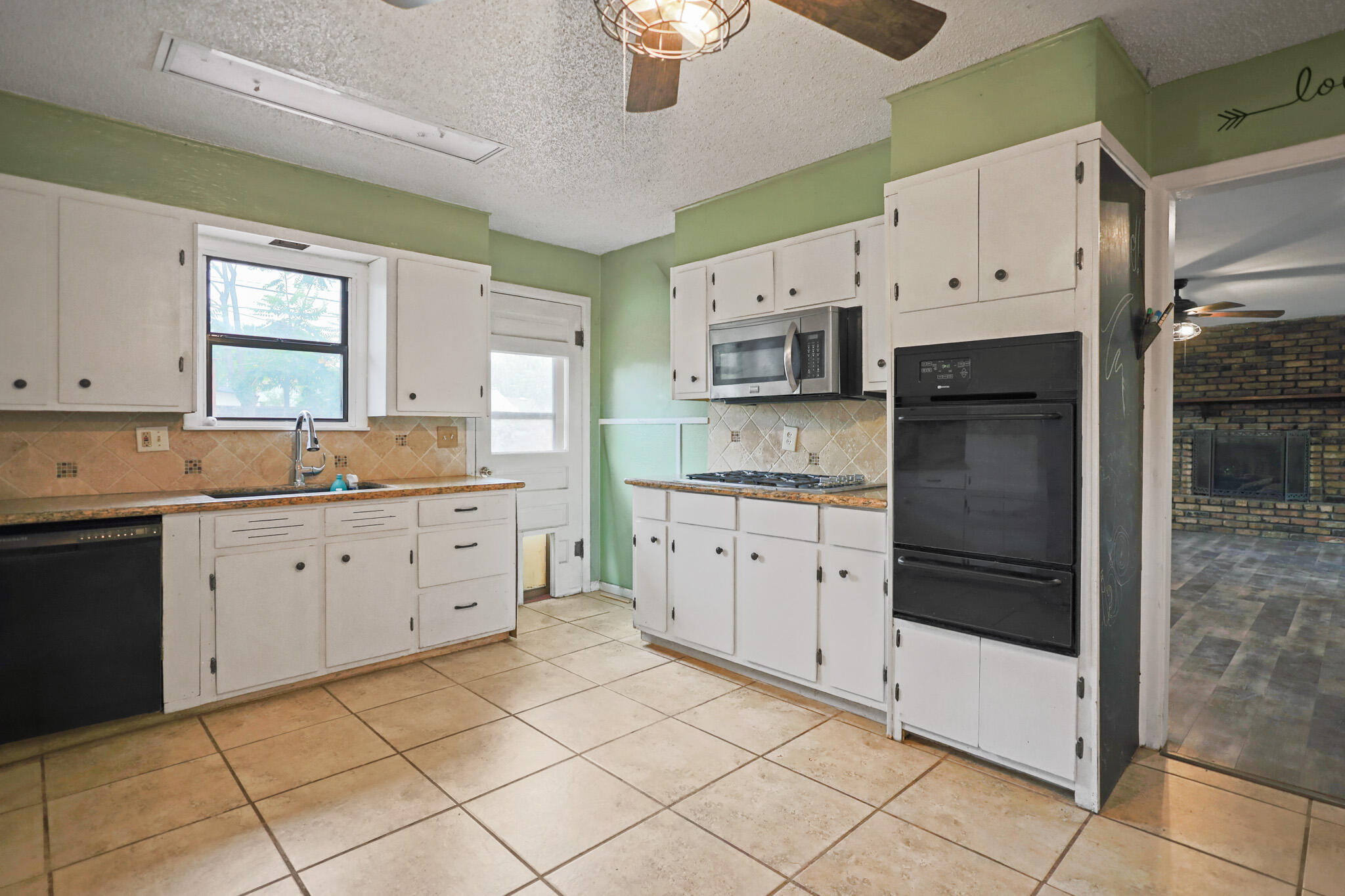 4316 45th Street Lubbock, TX 79413 - Photo 17 of 60 IMG_8242