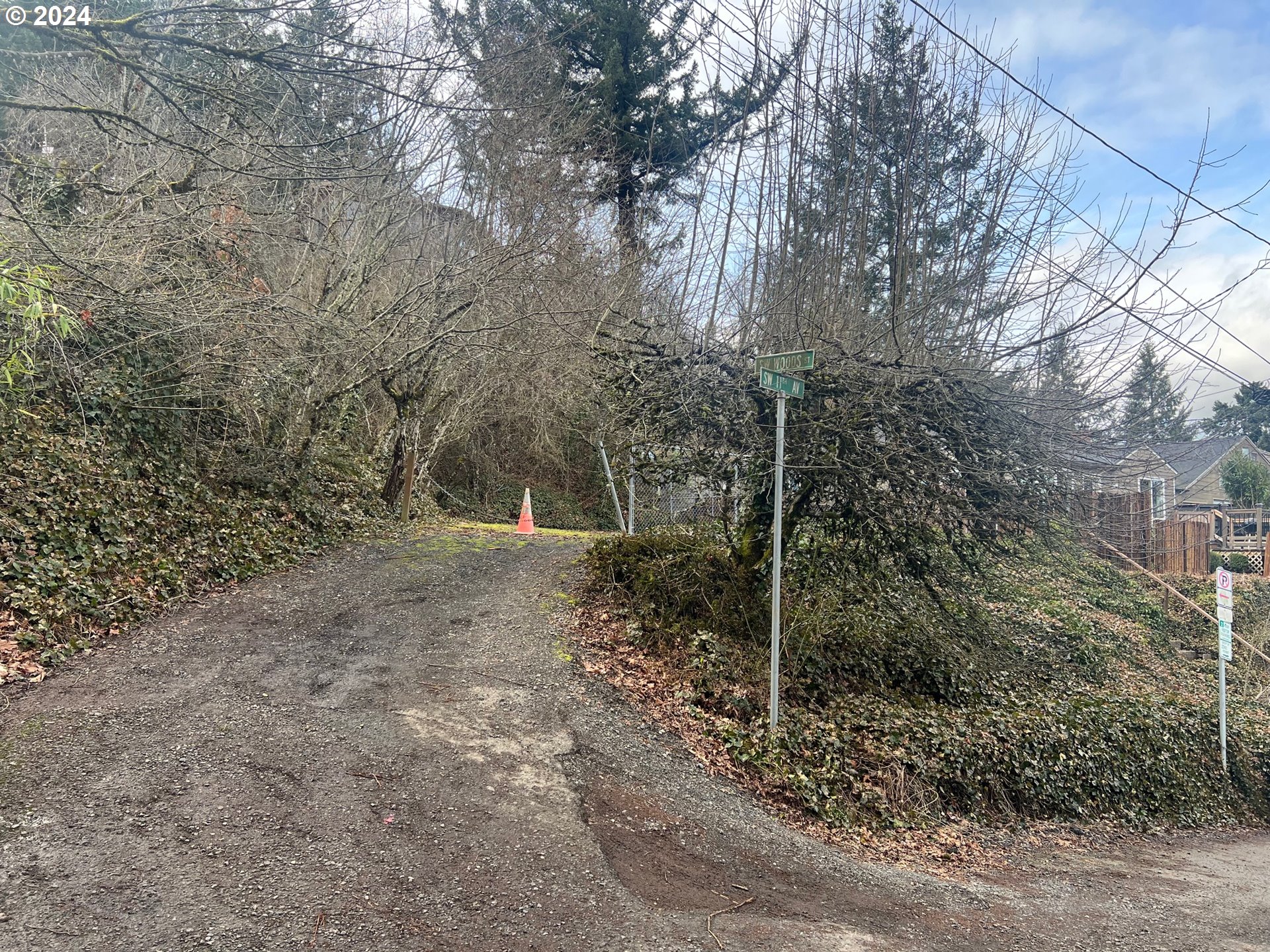 3035 Southwest 11th Avenue Portland, OR 97239 - Photo 6 of 9