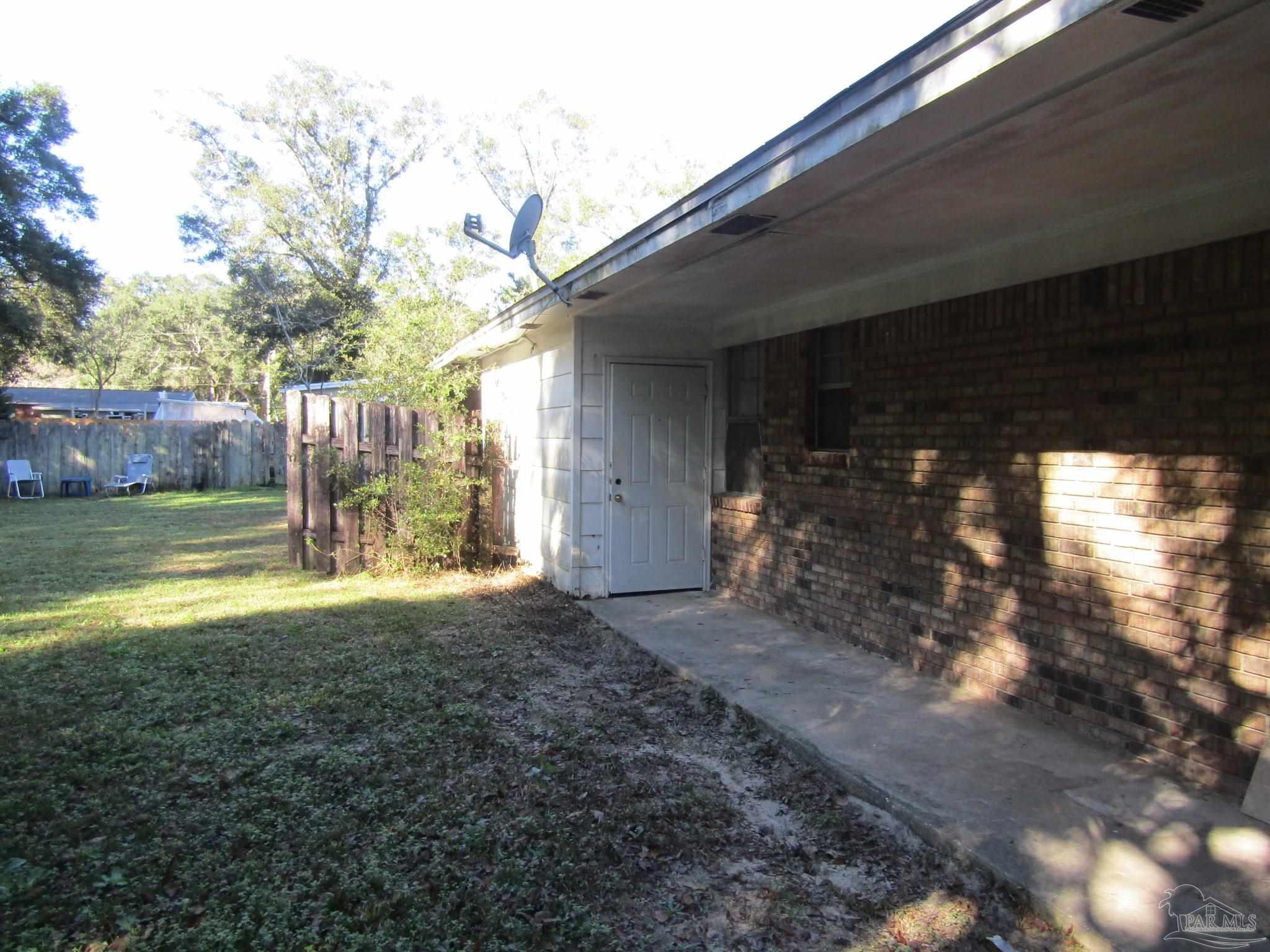 1447 East Burgess Road, Unit 14 Pensacola, FL 32504 - Photo 12 of 14