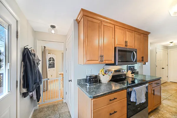 $232,900 | 211 West Boston Street, Syracuse, IN 46567