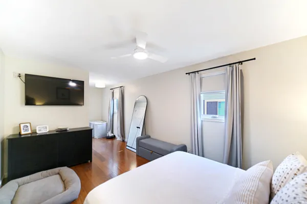 $232,900 | 211 West Boston Street, Syracuse, IN 46567