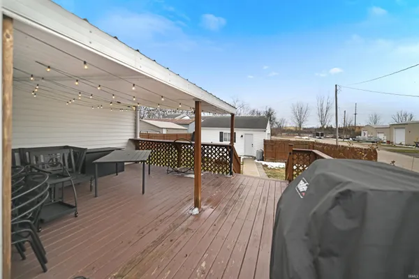 $232,900 | 211 West Boston Street, Syracuse, IN 46567