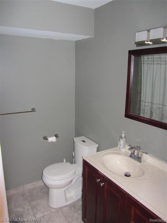 24056 Middlebelt Road Farmington Hills, MI 48336 - Photo 11 of 13