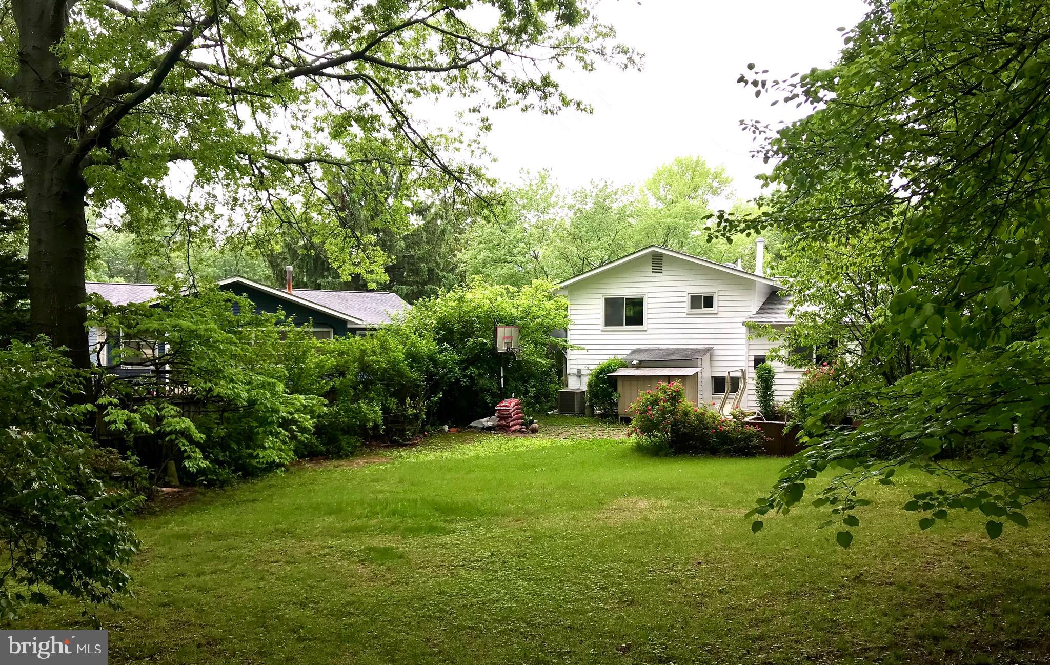 822 Harrington Road Rockville, MD 20852 - Photo 5 of 10