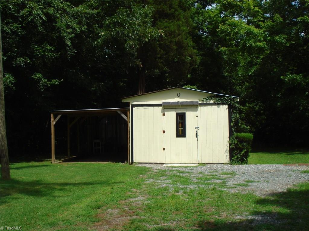 344 Ridge Road Lexington, NC 27295 - Photo 2 of 25 Gallery Image 2