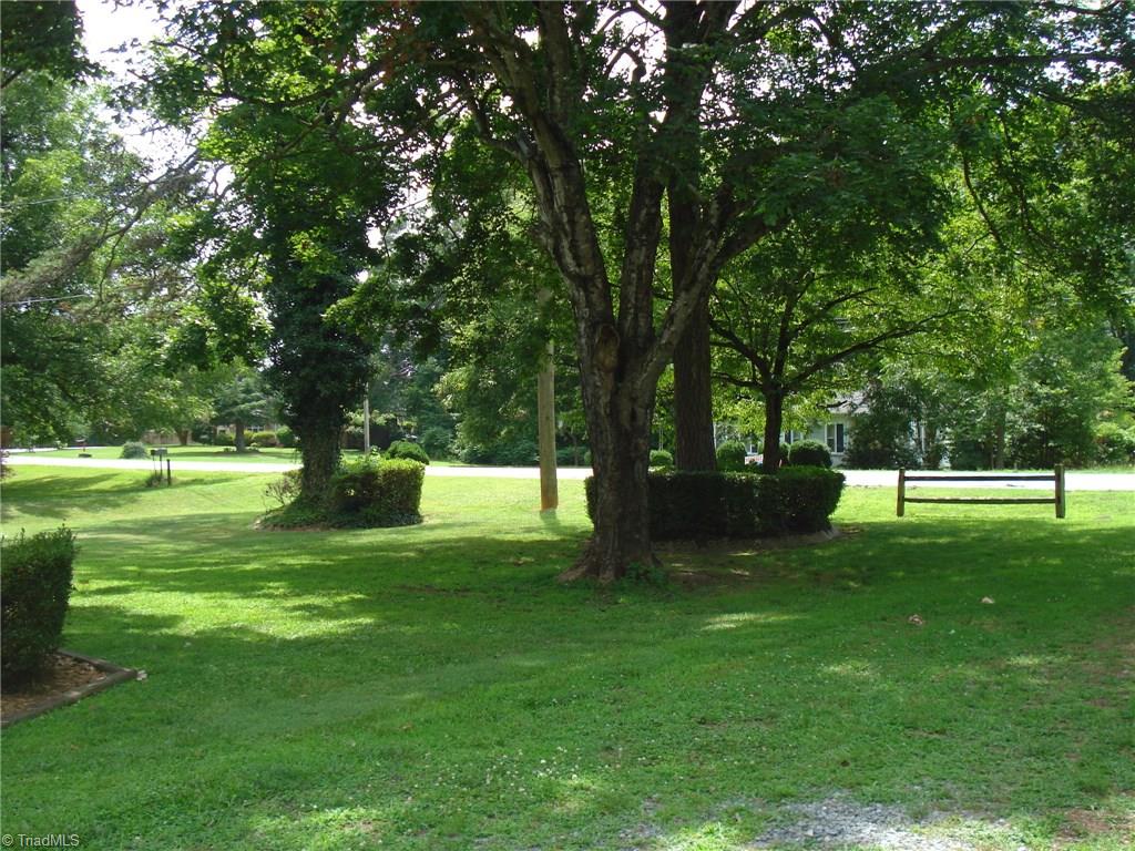 344 Ridge Road Lexington, NC 27295 - Photo 3 of 25 Gallery Image 3