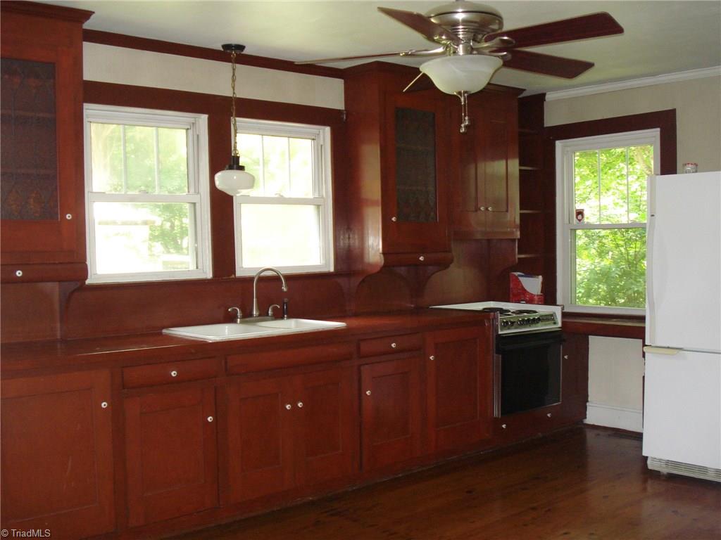 344 Ridge Road Lexington, NC 27295 - Photo 6 of 25 Gallery Image 6