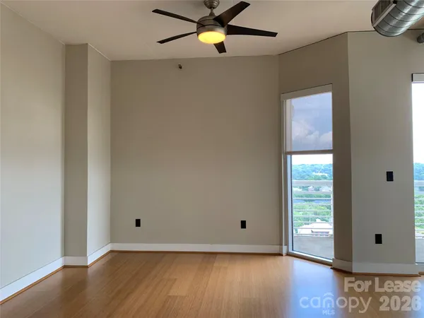 $1,995 | 505 East 6th Street, Unit 1305, Charlotte, NC 28202