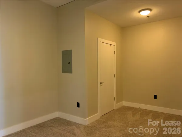 $1,995 | 505 East 6th Street, Unit 1305, Charlotte, NC 28202