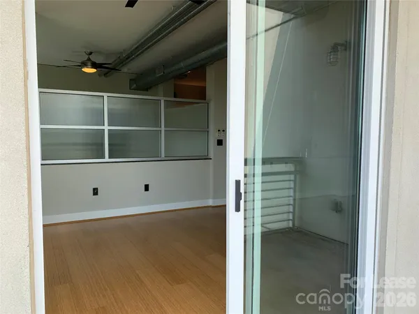 $1,995 | 505 East 6th Street, Unit 1305, Charlotte, NC 28202
