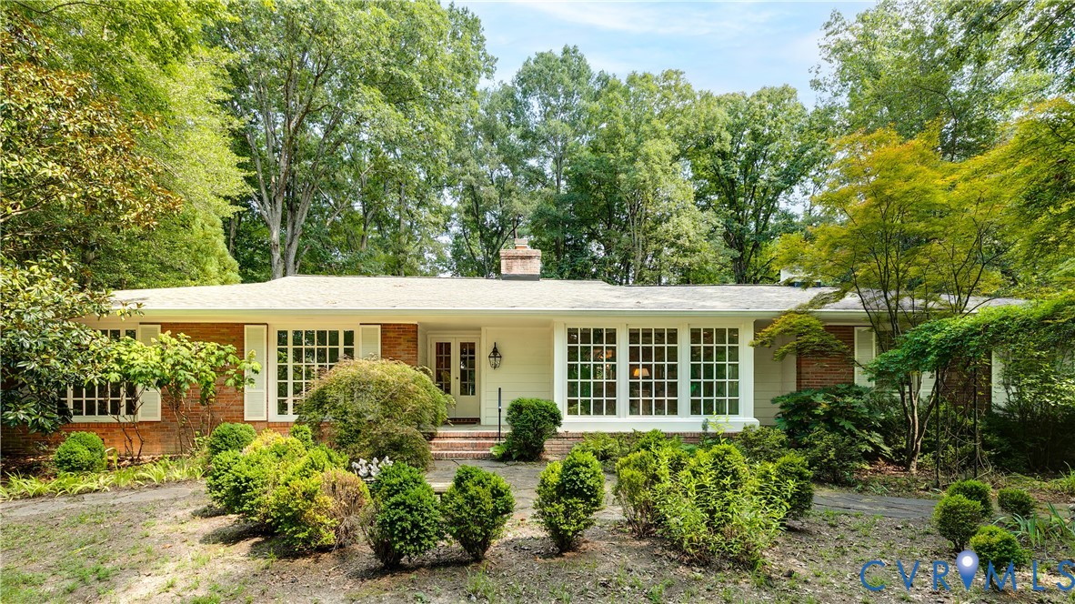 10475 Cherokee Road Richmond, VA 23235 - Photo 2 of 74 Brick and white siding exterior with a light-color