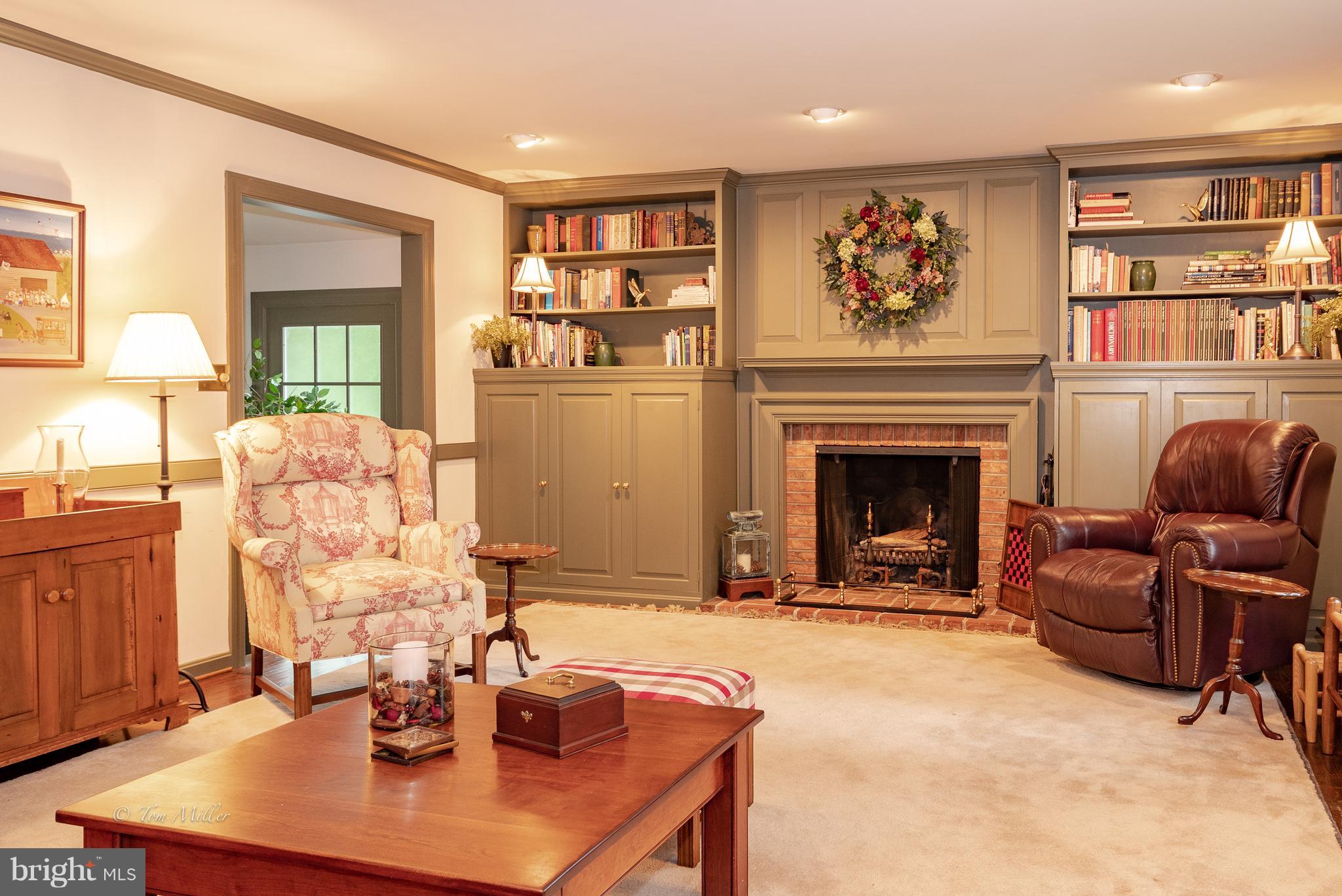 13702 Cripplegate Road Phoenix, MD 21131 - Photo 12 of 42 Family Room - Hardwood Floors