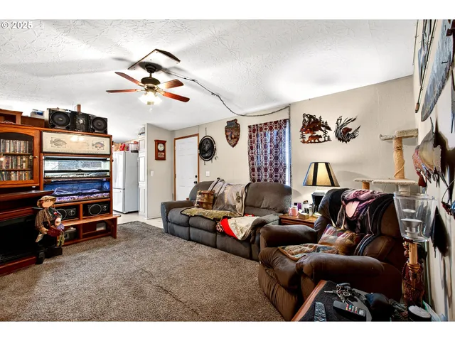 $359,999 | 4050 Tillamook River Road, Tillamook, OR 97141