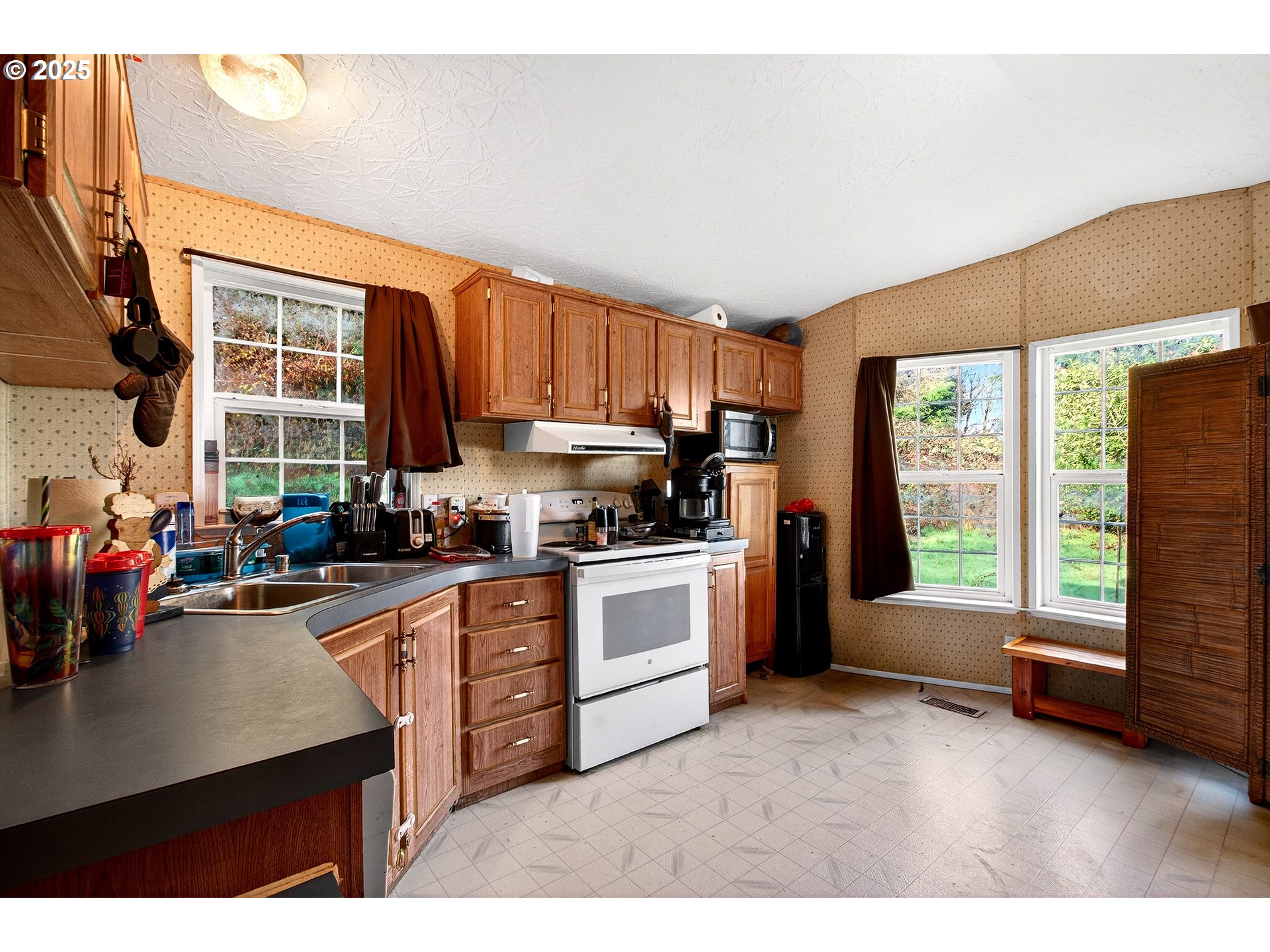 4050 Tillamook River Road Tillamook, OR 97141 - Photo 7 of 21