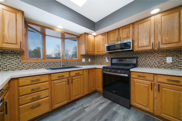 $269,000 | 1584 West Fairview Road, Freeport, IL 61032