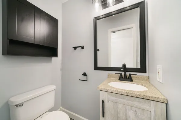 $275,200 | 1584 West Fairview Road, Freeport, IL 61032