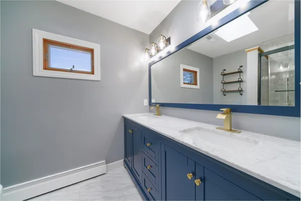 $275,200 | 1584 West Fairview Road, Freeport, IL 61032