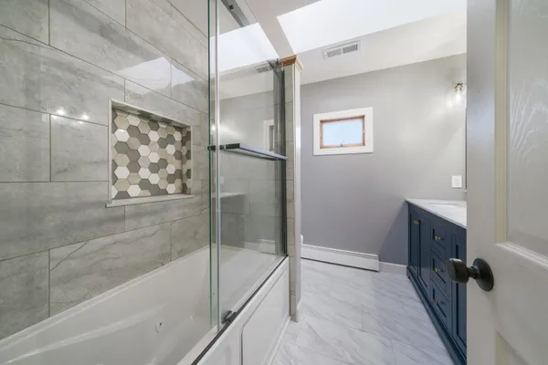 $275,200 | 1584 West Fairview Road, Freeport, IL 61032