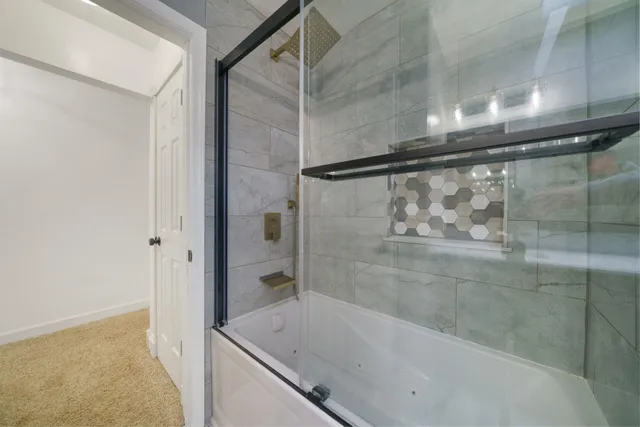 $269,000 | 1584 West Fairview Road, Freeport, IL 61032