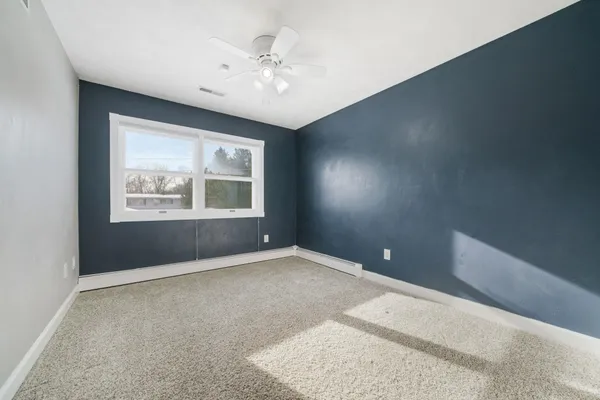 $275,200 | 1584 West Fairview Road, Freeport, IL 61032