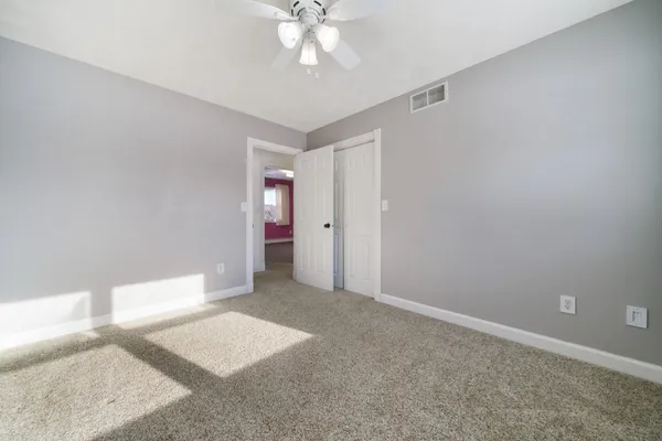 $275,200 | 1584 West Fairview Road, Freeport, IL 61032