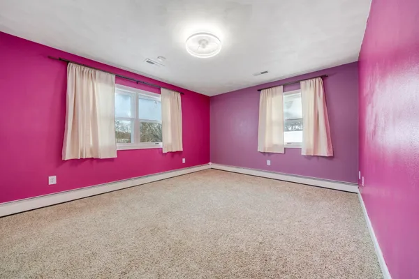 $275,200 | 1584 West Fairview Road, Freeport, IL 61032