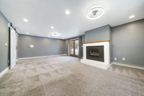 $275,200 | 1584 West Fairview Road, Freeport, IL 61032