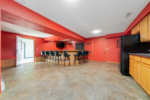 $269,000 | 1584 West Fairview Road, Freeport, IL 61032