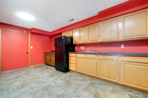 $275,200 | 1584 West Fairview Road, Freeport, IL 61032