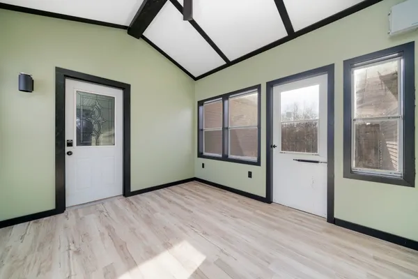 $275,200 | 1584 West Fairview Road, Freeport, IL 61032