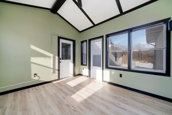 $275,200 | 1584 West Fairview Road, Freeport, IL 61032