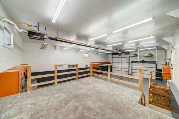 $275,200 | 1584 West Fairview Road, Freeport, IL 61032