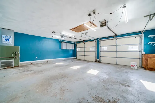 $275,200 | 1584 West Fairview Road, Freeport, IL 61032