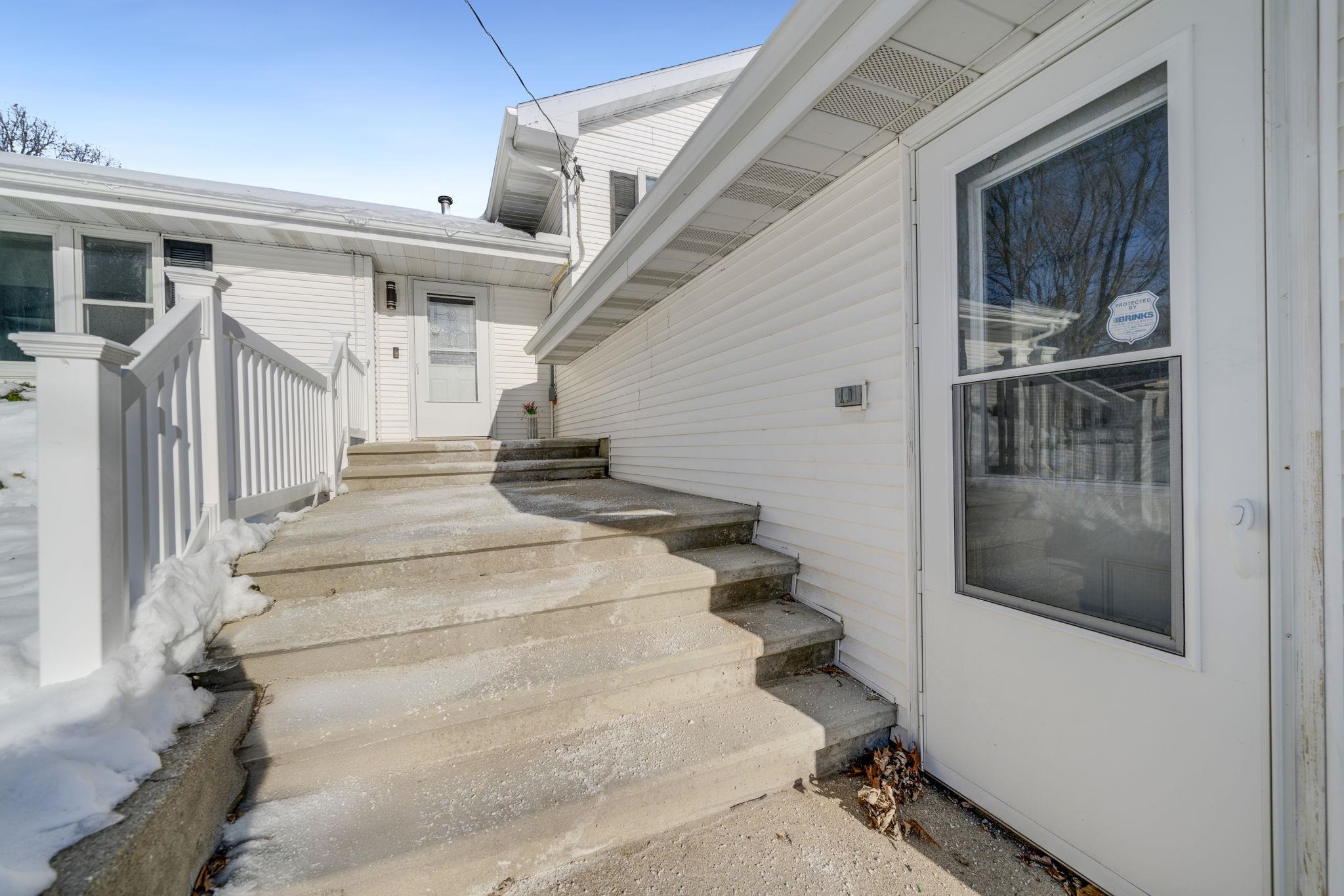 1584 West Fairview Road Freeport, IL 61032 - Photo 51 of 59 Gallery Image 51