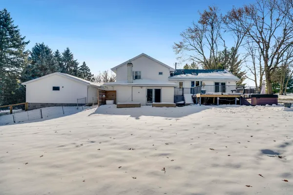 $275,200 | 1584 West Fairview Road, Freeport, IL 61032