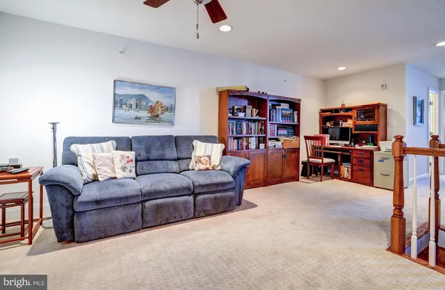 $739,900 | 325 Joshua Tree Drive, Collegeville, PA 19426