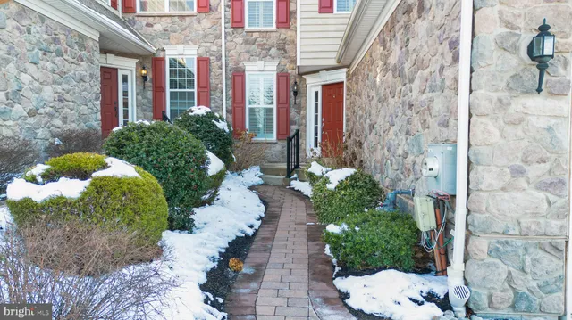 $739,900 | 325 Joshua Tree Drive, Collegeville, PA 19426