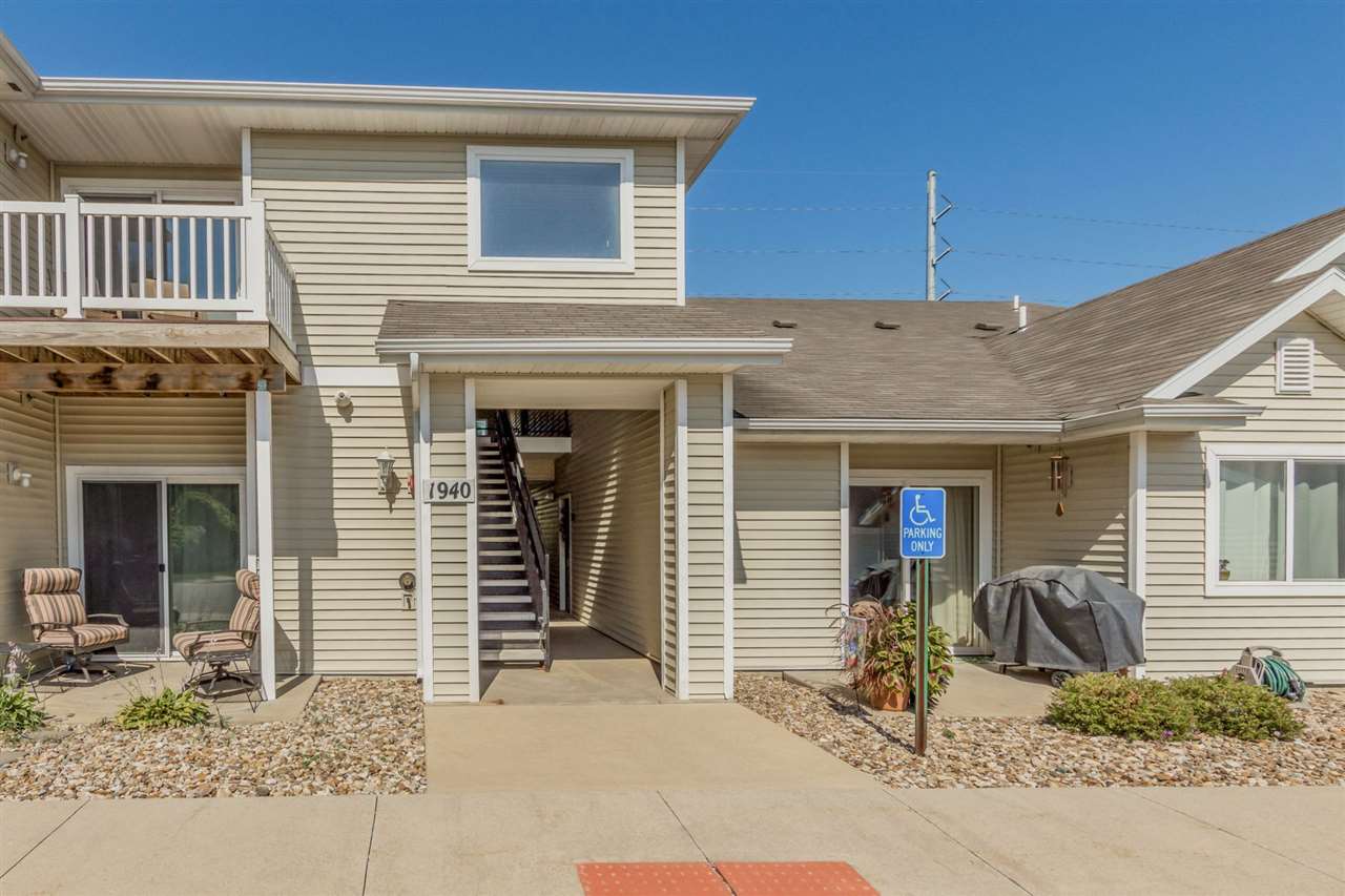 1940 Rockford Road Southwest, Unit 28 Cedar Rapids, IA 52404 - Photo 1 of 25 Gallery Image 1