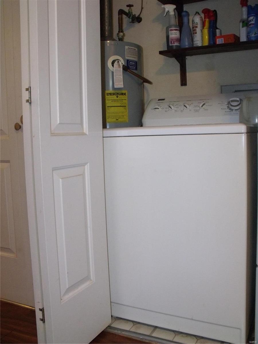 1327 Springfield Drive Belleville, IL 62221 - Photo 2 of 25 Gallery Image 2