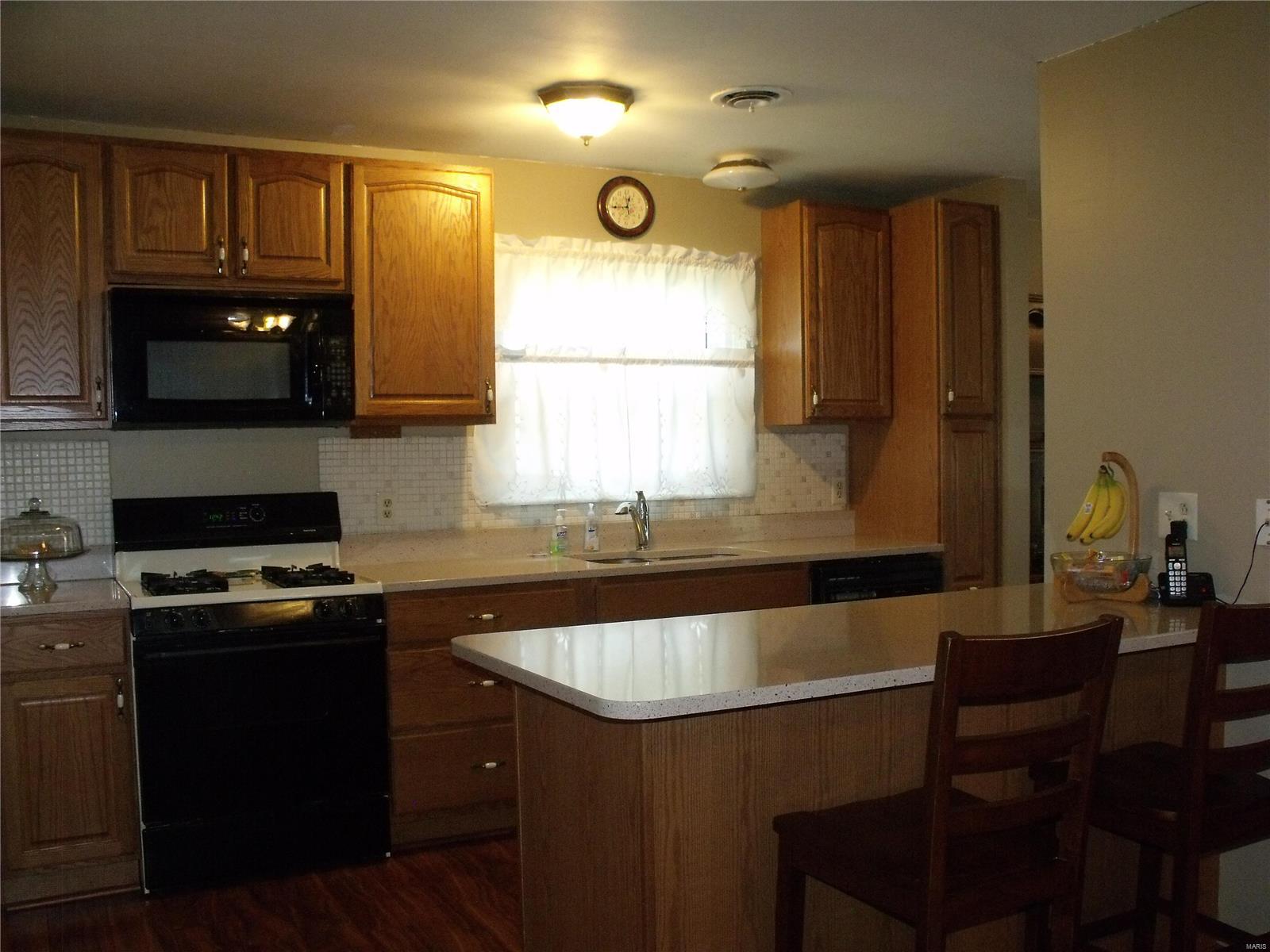 1327 Springfield Drive Belleville, IL 62221 - Photo 13 of 25 Gallery Image 13