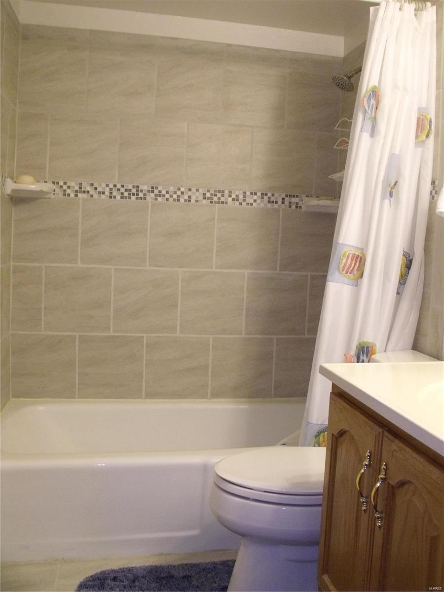 1327 Springfield Drive Belleville, IL 62221 - Photo 18 of 25 Gallery Image 18