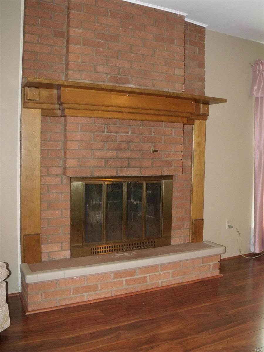 1327 Springfield Drive Belleville, IL 62221 - Photo 6 of 25 Gallery Image 6
