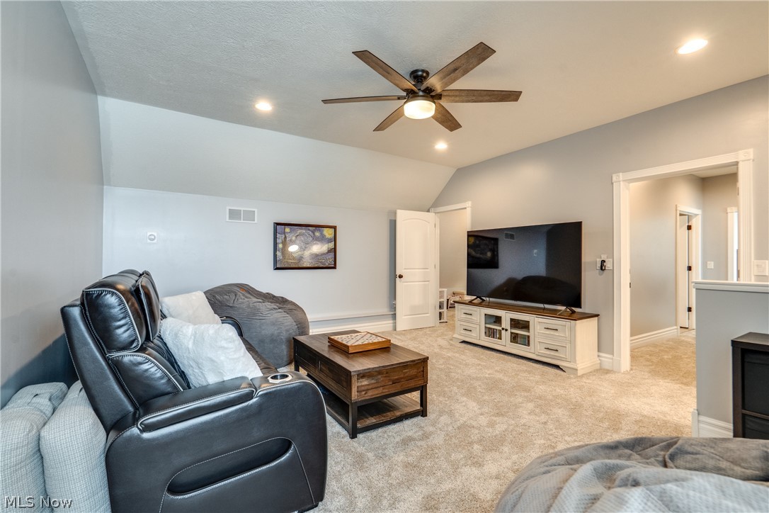 14993 Millersburg Road Southwest Navarre, OH 44662 - Photo 26 of 47 2nd Floor