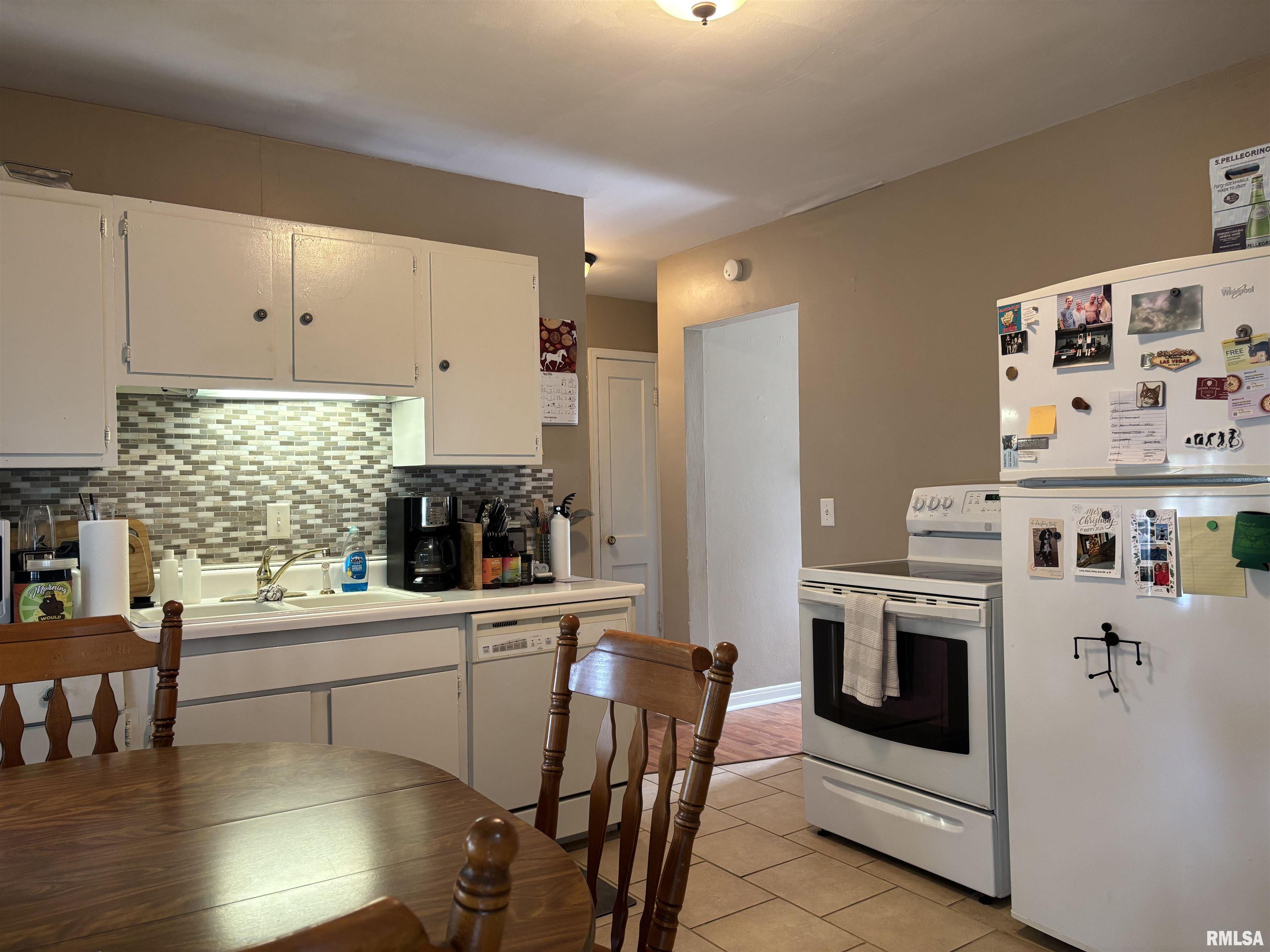 2143 East Hood Street Springfield, IL 62703 - Photo 10 of 26 Gallery Image 10